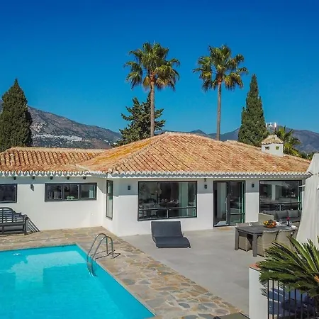 Amazing With Panoramic Views Villa