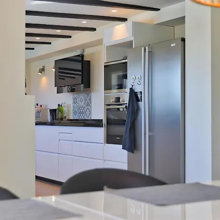 Amazing With Panoramic Views *